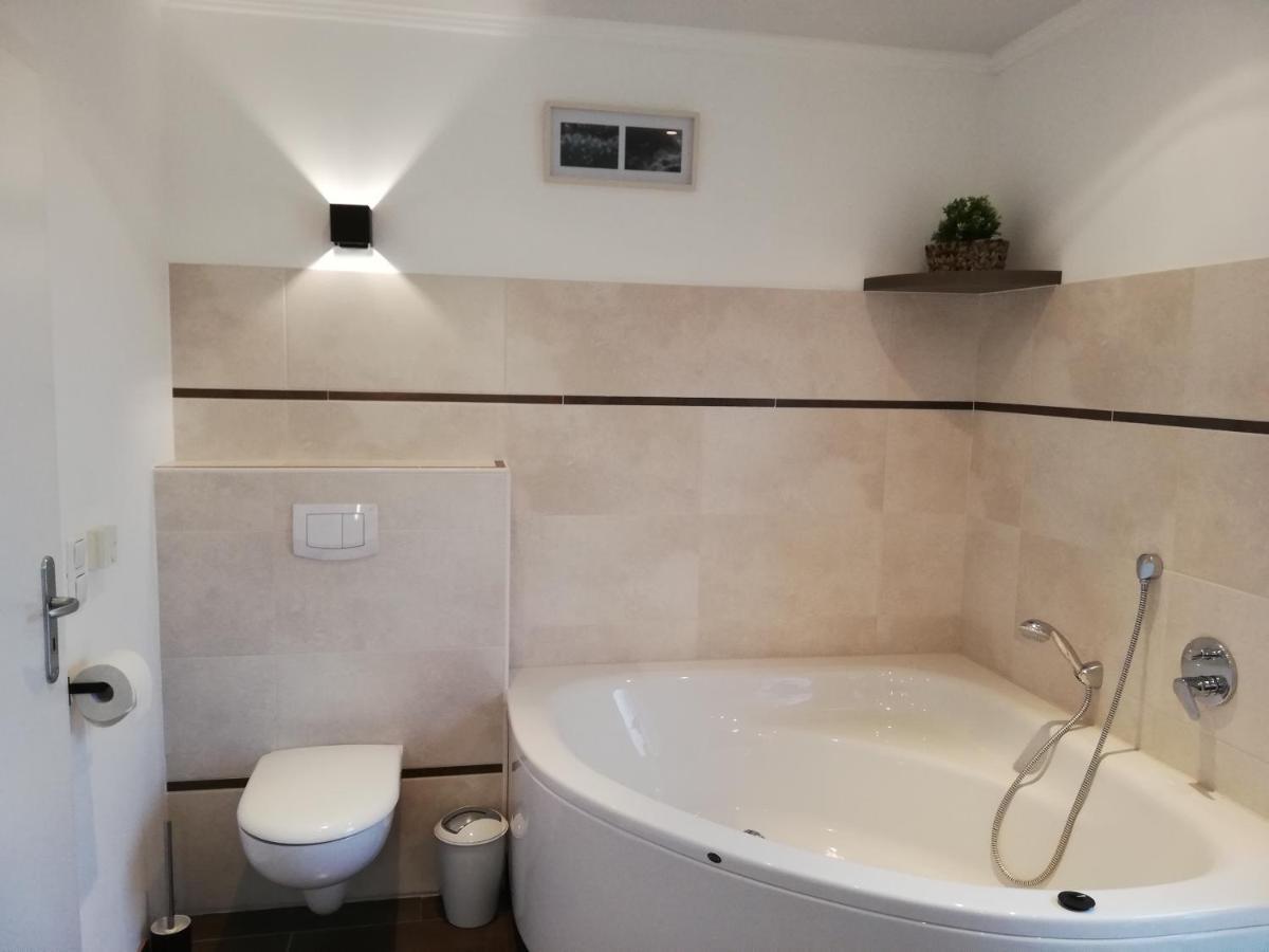 Ferienwohnung Nina Luetjenburg Klamp Ostsee Екстериор снимка